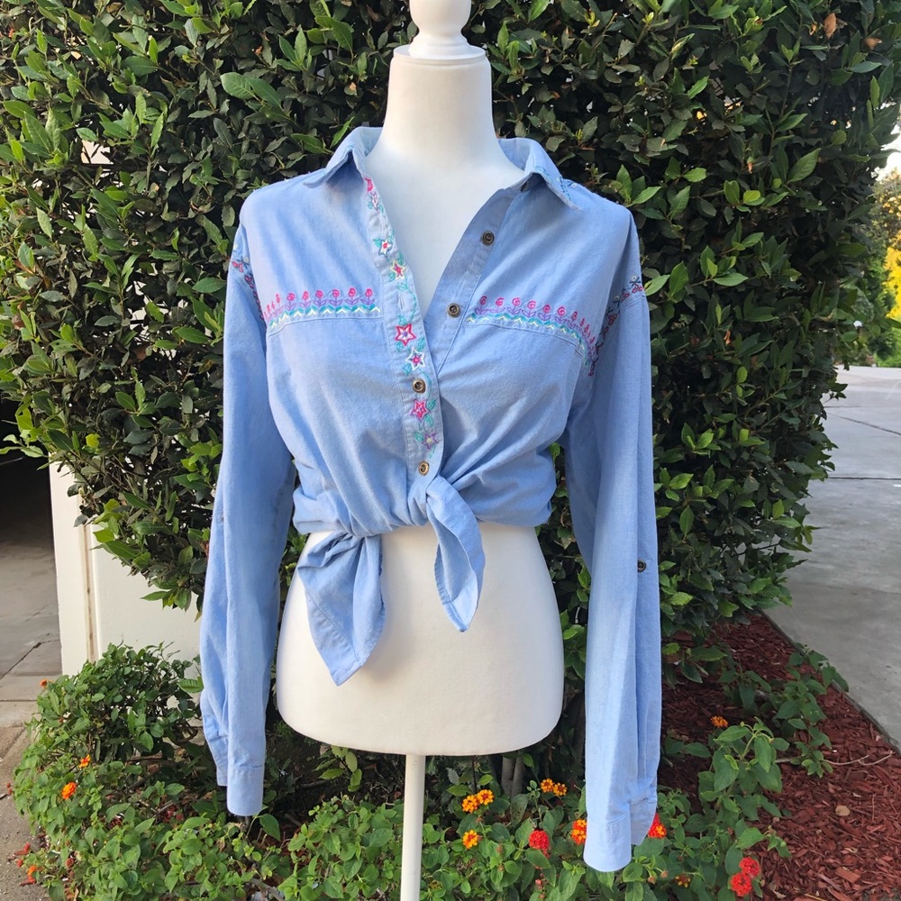 Embroidered Koret Top